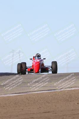 media/Oct-26-2025-CalClub SCCA (Sun) [[8ce1e69566]]/Group 6/Grapevine/